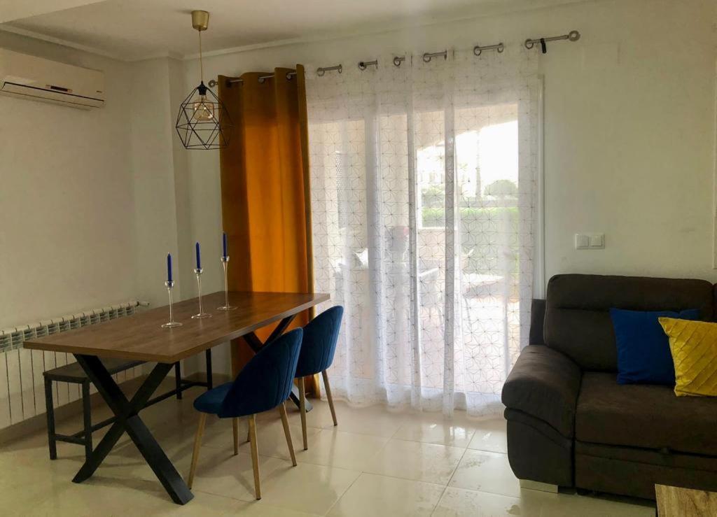 Villa Life . Precioso Bajo Frente Piscina Sucina Exterior photo
